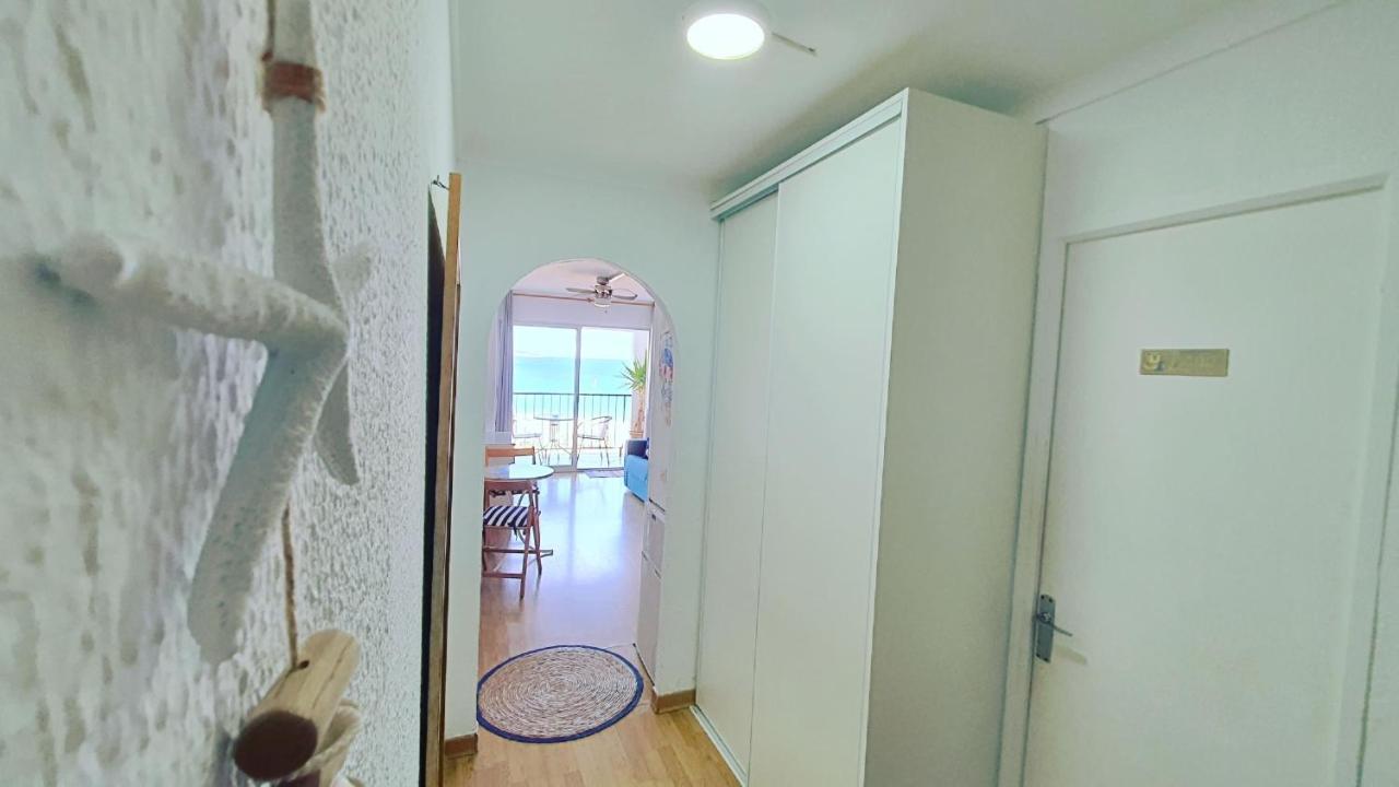 Cozy Beach-Front Studio With Amazing Sea View Empuriabrava Εξωτερικό φωτογραφία